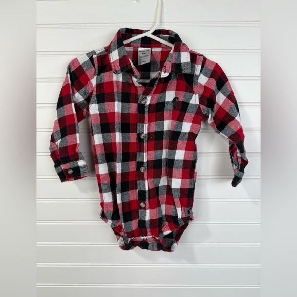 Oshkosh B’gosh/Carhartt/Carter’s 3 piece bundle. Onesies & Jacket Size 12 month. - Picture 6 of 10